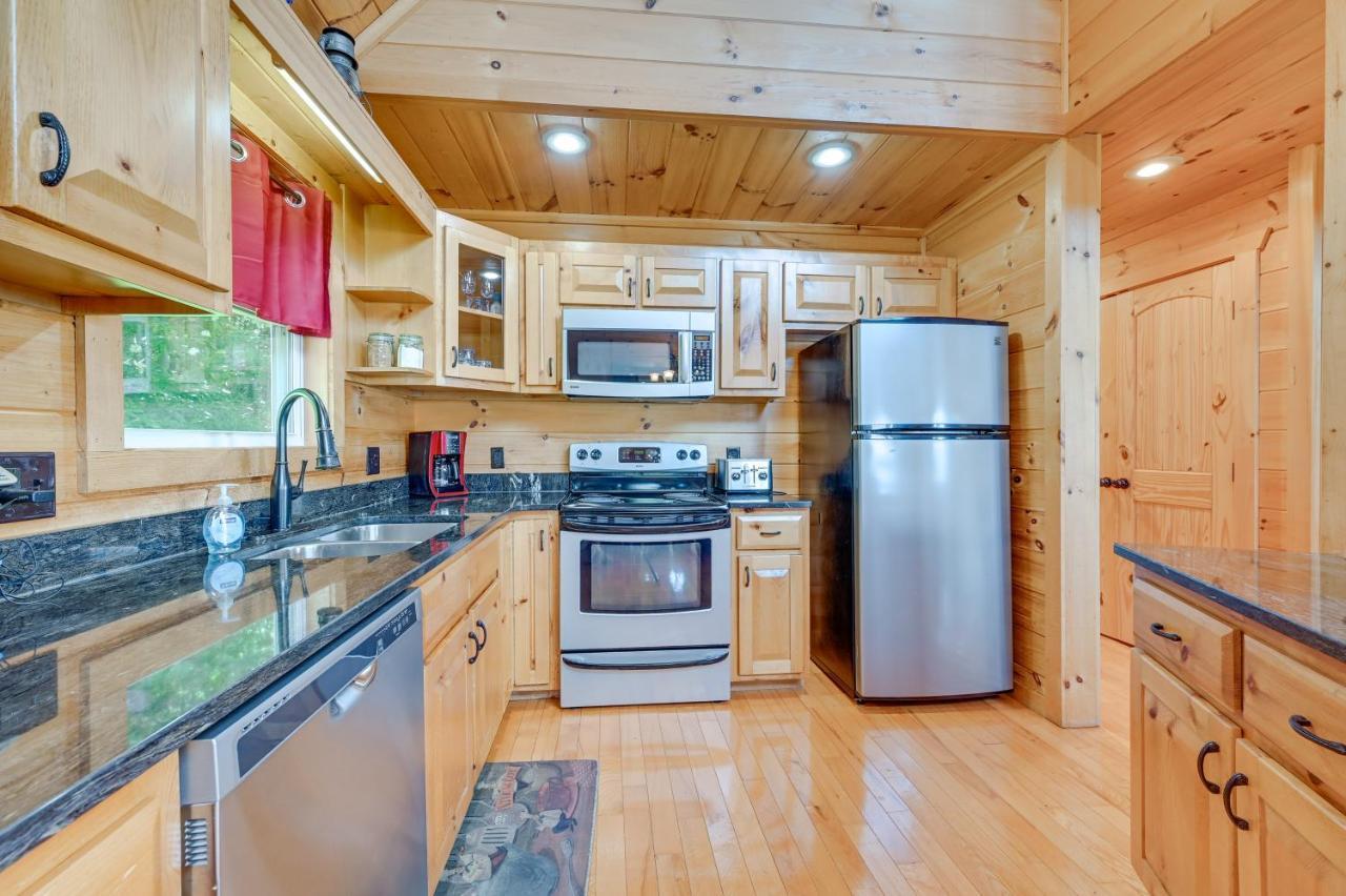 Warm And Cozy Cabin With Deck On Top Of The Blue Ridge Fancy Gap Ngoại thất bức ảnh