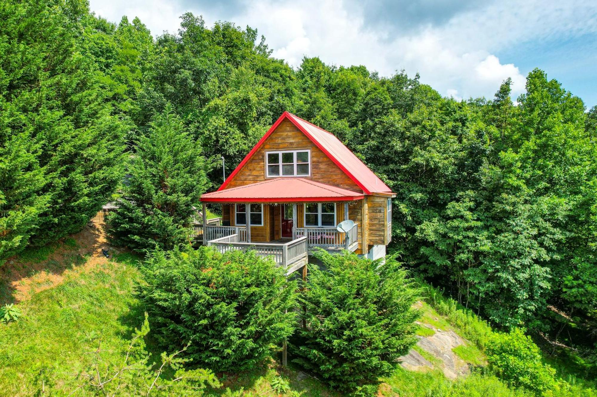 Warm And Cozy Cabin With Deck On Top Of The Blue Ridge Fancy Gap Ngoại thất bức ảnh